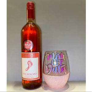 Custom Stemless Wine Glass with wine bottle